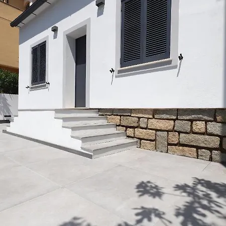 Appartement Renovated & Fully Equipped-luxurious-2room Fontana Suite, It Just Doesn't Get Any Better! *