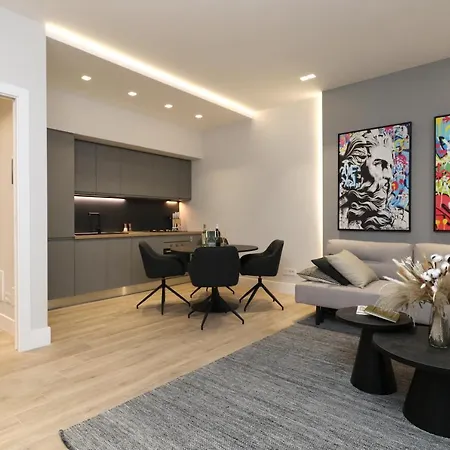 Appartamento Renovated & Fully Equipped-luxurious-2room Fontana Suite, It Just Doesn't Get Any Better! *