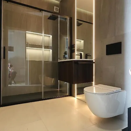 Renovated & Fully Equipped-luxurious-2room Fontana Suite, It Just Doesn't Get Any Better! Apartment *