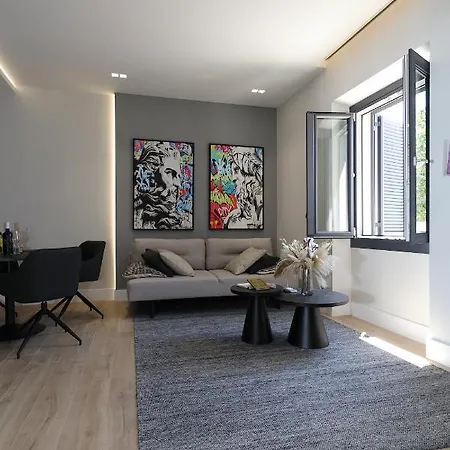 Apartment Renovated & Fully Equipped-luxurious-2room Fontana Suite, It Just Doesn't Get Any Better! Olbia
