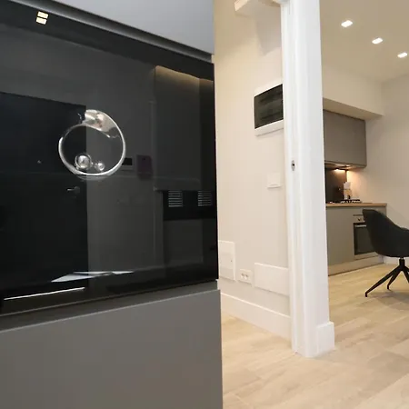 Renovated & Fully Equipped-luxurious-2room Fontana Suite, It Just Doesn't Get Any Better! Appartement *