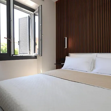 Fontana House *