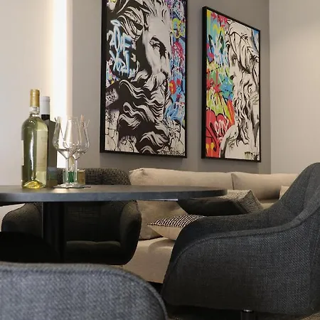 Renovated & Fully Equipped-luxurious-2room Fontana Suite, It Just Doesn't Get Any Better! Appartement Olbia