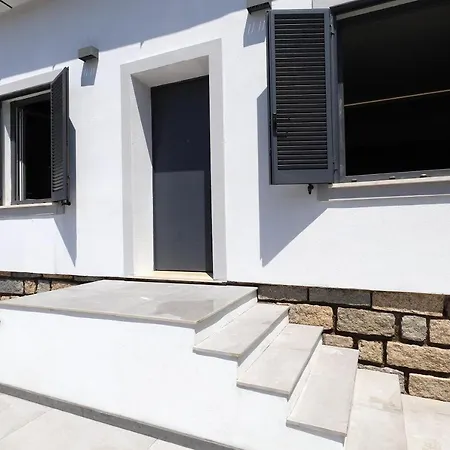 Fontana House *