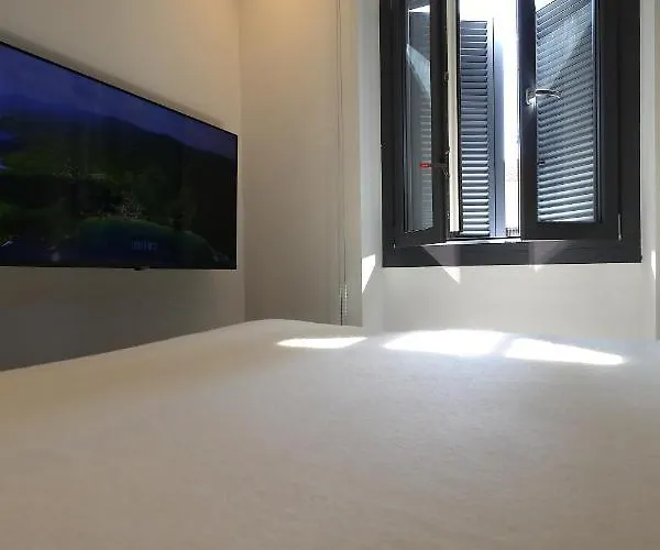 Renovated & Fully Equipped-luxurious-2room Fontana Suite, It Just Doesn't Get Any Better! Appartamento