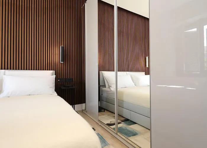 Renovated & Fully Equipped-luxurious-2room Fontana Suite, It Just Doesn't Get Any Better! *
